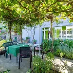 Apena Apartment